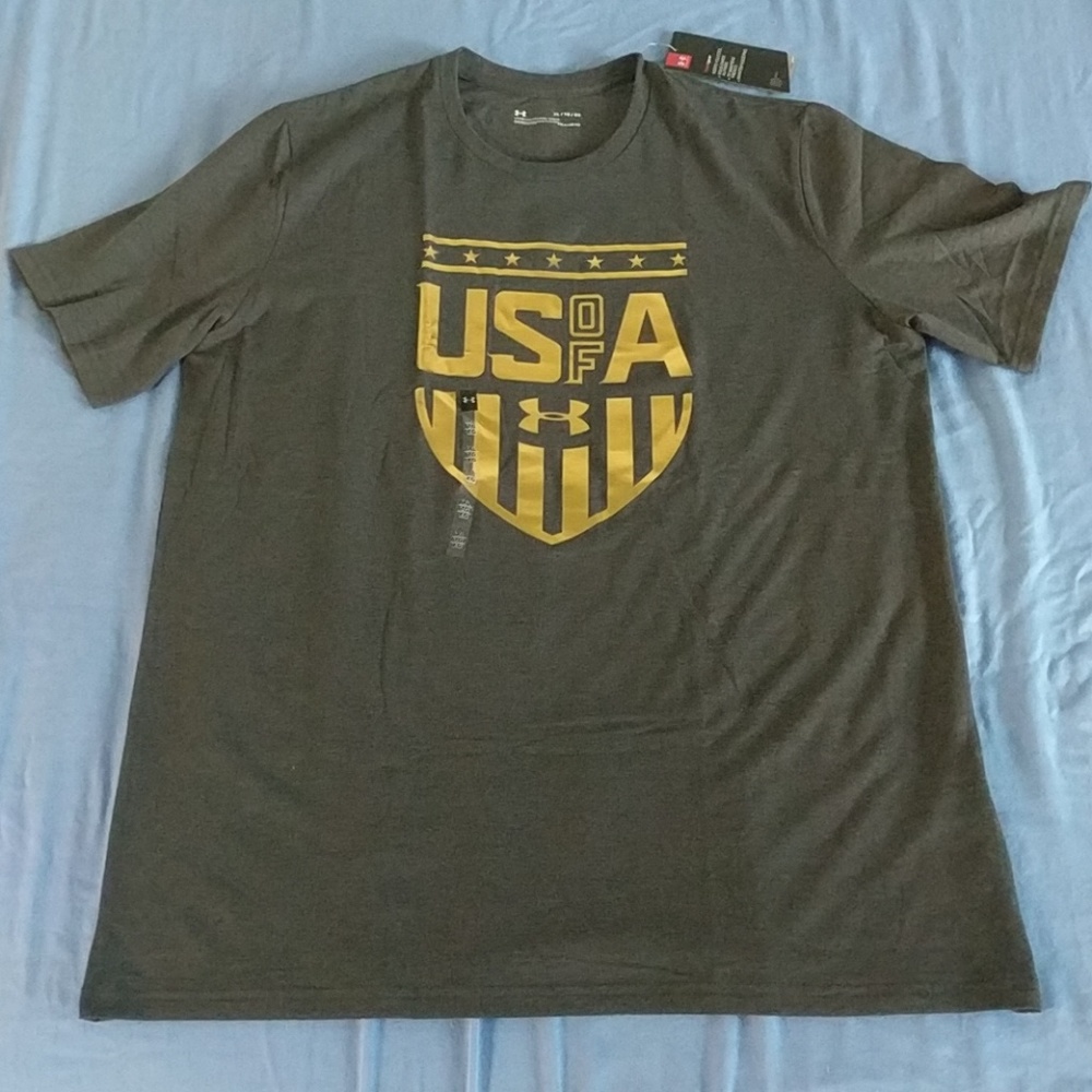 Under Armour T-Shirt - NEW!!